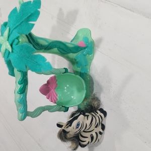 Disney's The Lion King Jungle Friend Babies Swinging Pretty Zebra